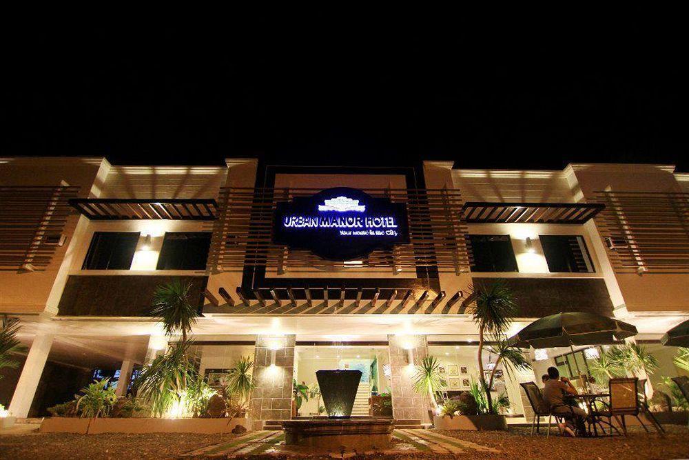 Urban Manor Hotel Roxas City Exterior photo